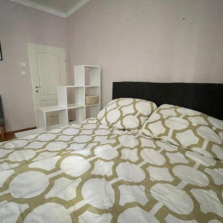 Gemutliche Wohnung Mit Super Lage Viena Exterior foto