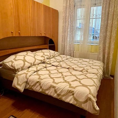Gemutliche Wohnung Mit Super Lage Viena Exterior foto