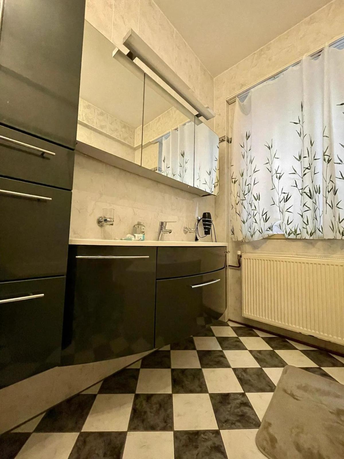 Gemutliche Wohnung Mit Super Lage Viena Exterior foto