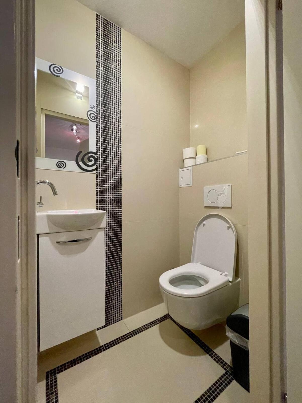 Gemutliche Wohnung Mit Super Lage Viena Exterior foto