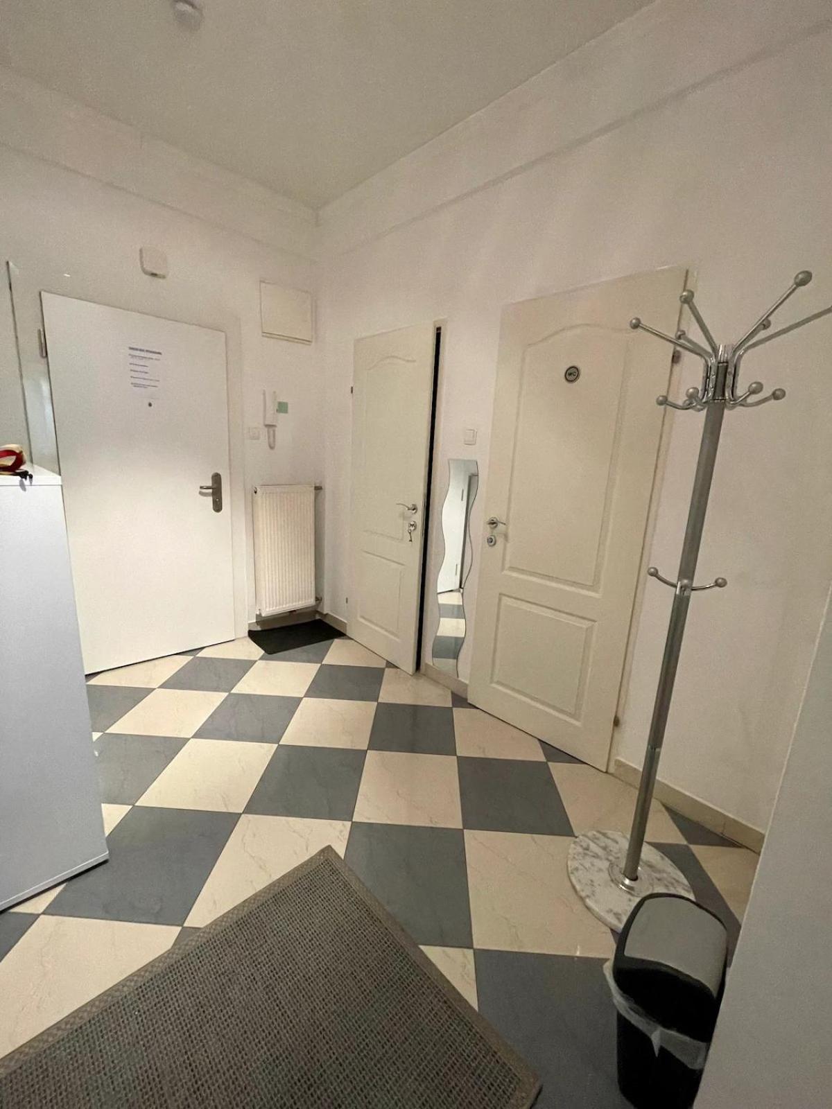 Gemutliche Wohnung Mit Super Lage Viena Exterior foto